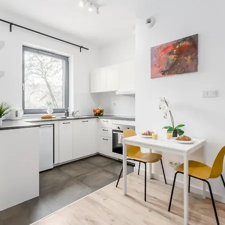Praga Apartment Warschau